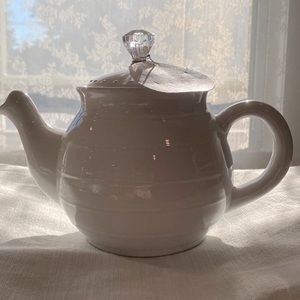 🤍Simple Charm White Ceramic Tea Pot by Maison Blanc🤍